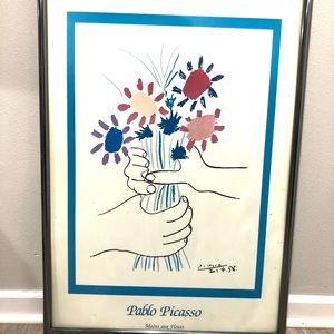 Pablo Picasso’s Mains Aux Fleurs Framed Print